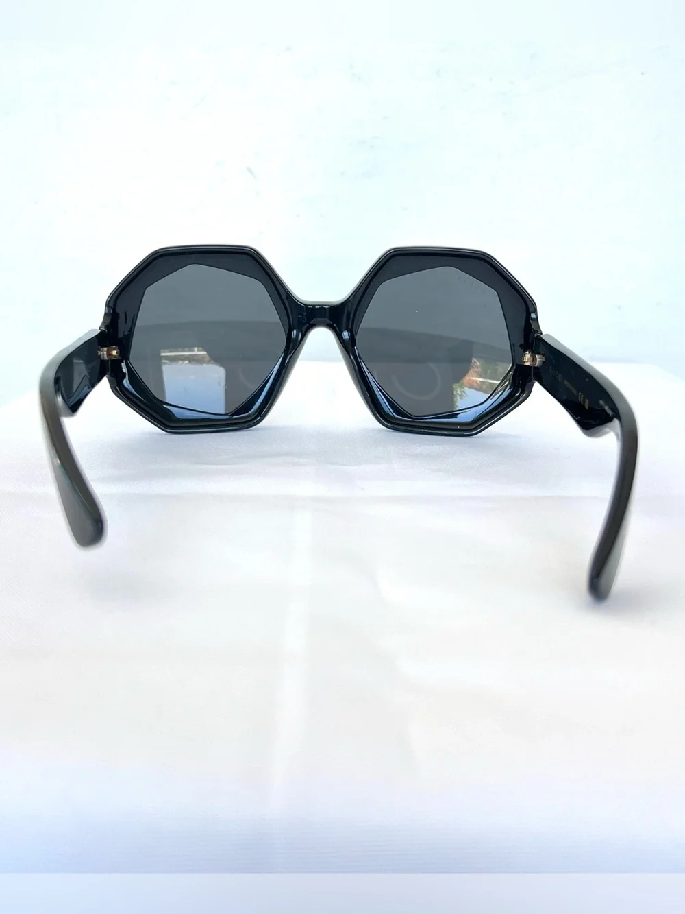GUCCI Italy NEW GG1242S Geometric Black Lens Black Frame Gold Logo Sunglasses